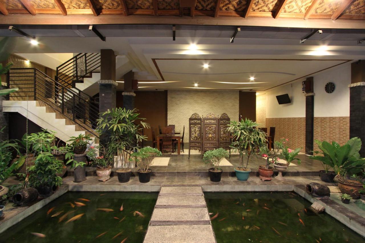 Griya Desa Hotel & Pool Слеман Экстерьер фото